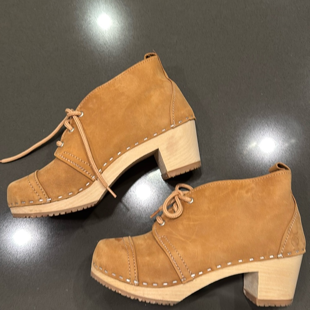 Sandgrens Chuppa Cap toe clog boots